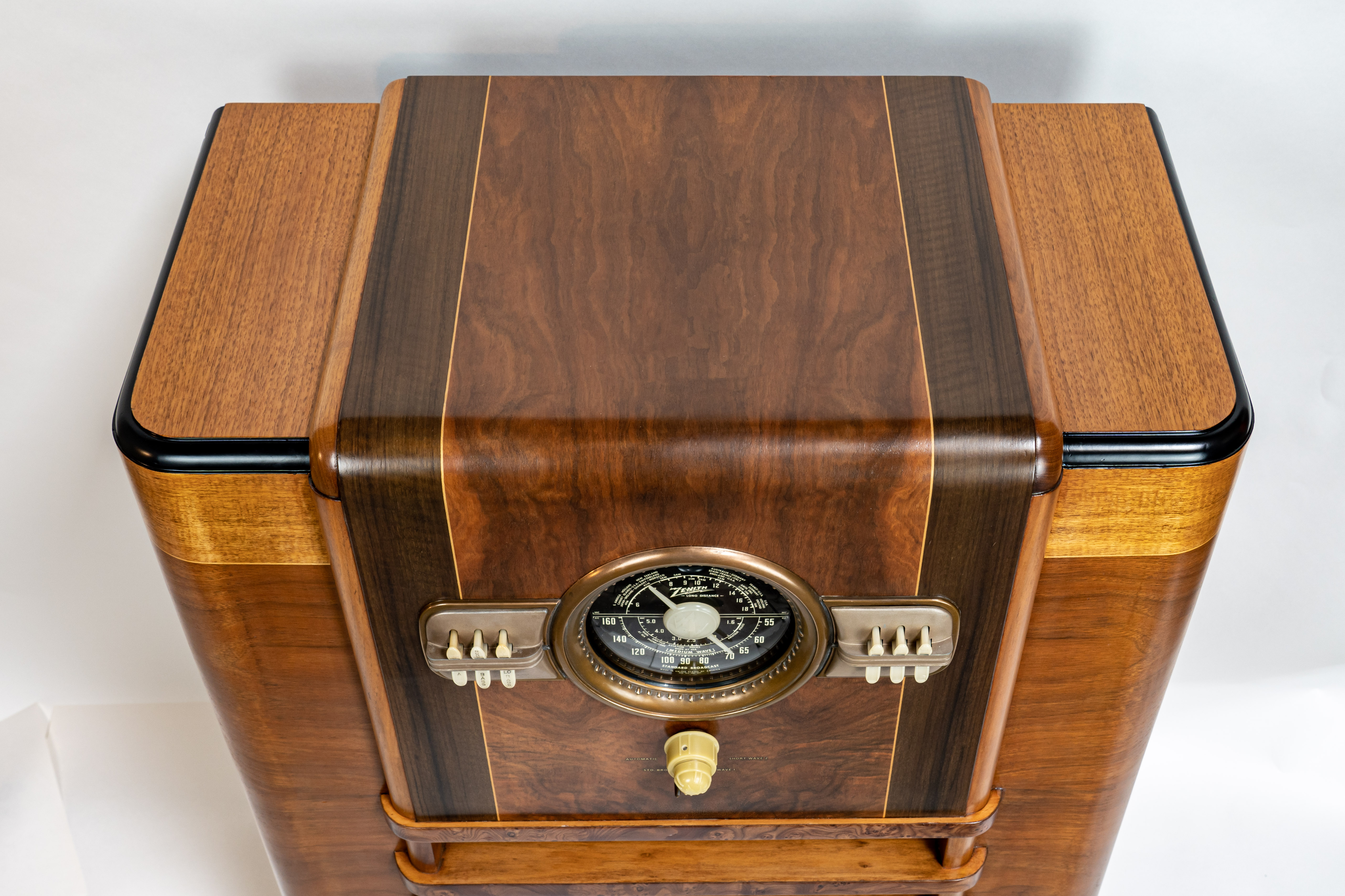 Zenith 10S464 Radio