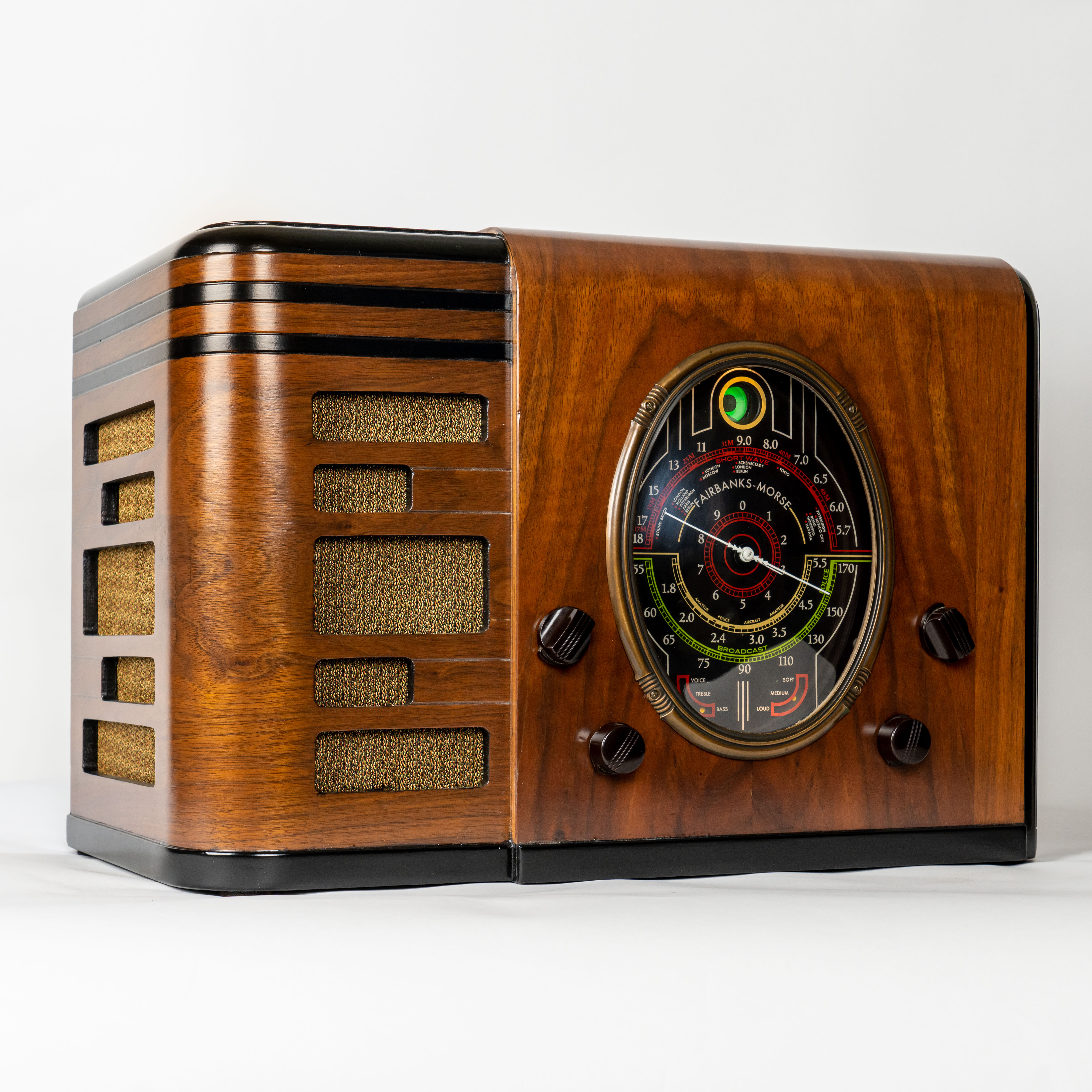 Fairbanks-Morse 8AT8 Radio